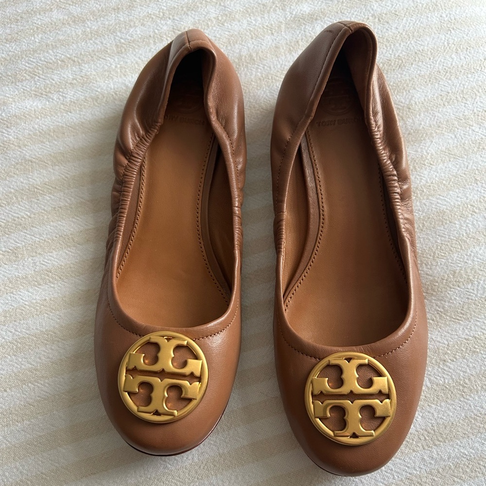 Tory Burch Tan Ballet Flats with Gold Emblem